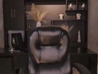 Mialaurence  live sex cam