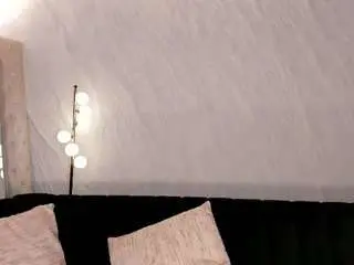 Mialaurence  live sex cam