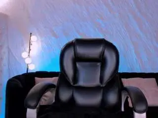 Mialaurence  live sex cam
