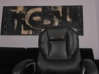 Mialaurence  live sex cam