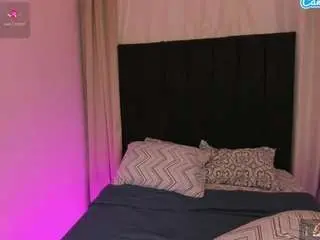 Sashafoxxx0  live sex cam