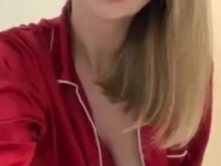 Hornynalia  live sex cam