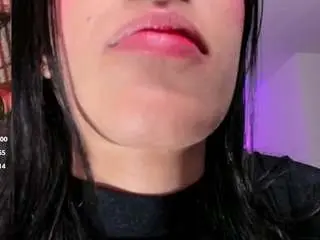 Karlaa-james  live sex cam