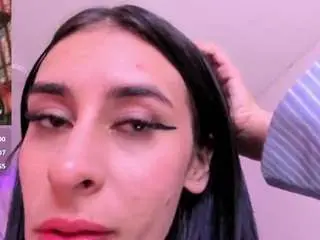 Karlaa-james  live sex cam