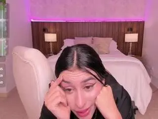 Karlaa-james  live sex cam