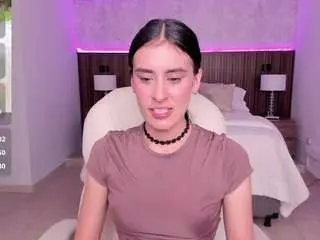 Karlaa-james  live sex cam