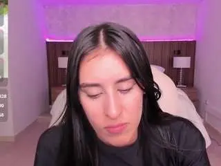 Karlaa-james  live sex cam
