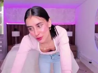 Karlaa-james  live sex cam