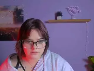 Mira-cool  live sex cam