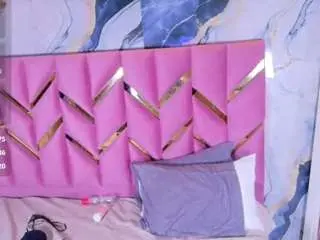 Chantal-quinn  live sex cam