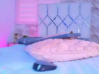 Collett-t  live sex cam