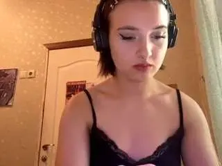 Ilianalozon  live sex cam