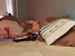 Rabbits-hole  live sex cam