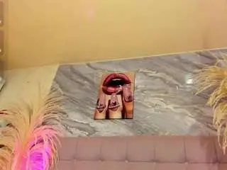 Victoria-keyy  live sex cam
