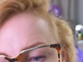 Alisaredheir  live sex cam