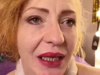 Alisaredheir  live sex cam