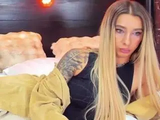 Christynaross  live sex cam