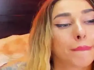 Christynaross  live sex cam