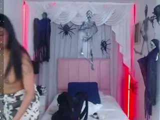 Maia-reficco  live sex cam