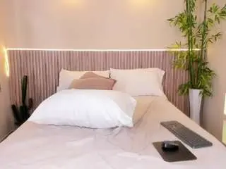 Cloeharp  live sex cam