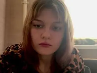 Ninfarottinghaus  live sex cam