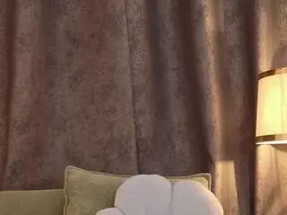 Cherryy-bomb  live sex cam