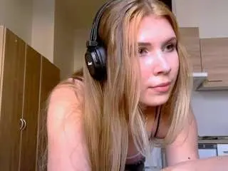 Karlcheyney  live sex cam