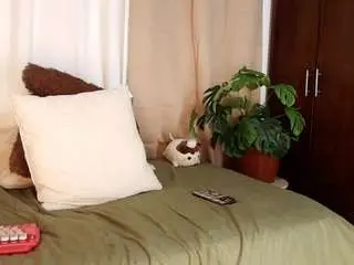 Amy-skinny  live sex cam