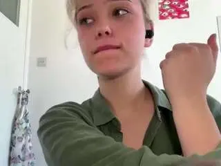 Carymains  live sex cam