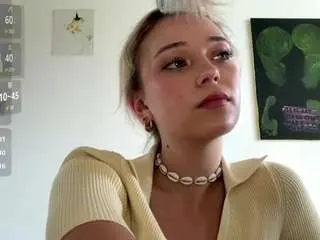 Carymains  live sex cam