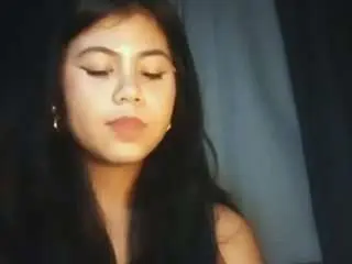 Heidemoeser  live sex cam