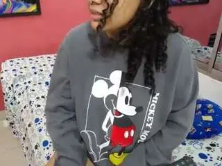 Latinosninfomanos  live sex cam