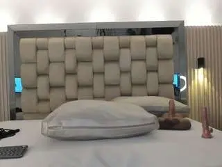 Noah-pariss  live sex cam