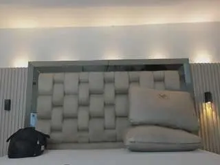 Noah-pariss  live sex cam