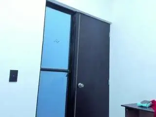 Catalina32  live sex cam