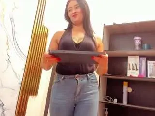Catalina32  live sex cam