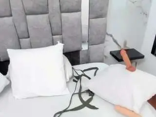 Charlotte3  live sex cam