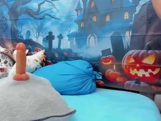 Charlotte3  live sex cam