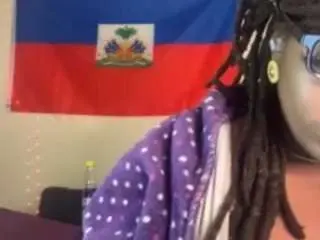 Haitiansinsationsquirtqueen  live sex cam