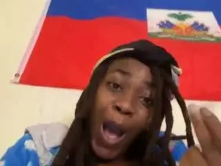 Haitiansinsationsquirtqueen  live sex cam