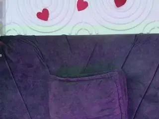 Miss-quipitoss  live sex cam