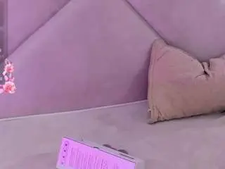 Miss-quipitoss  live sex cam