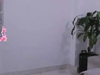 Miss-quipitoss  live sex cam