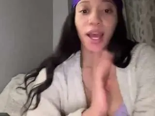 Aliyahluv  live sex cam