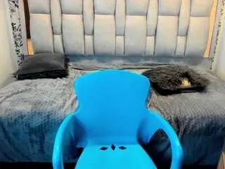 Kiara-cruz  live sex cam