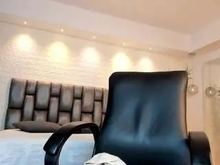 Aida-jones  live sex cam