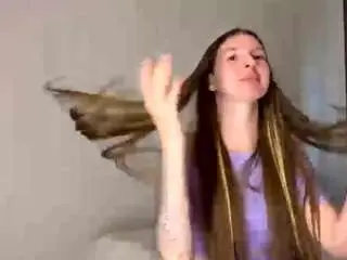 Brunademyan  live sex cam
