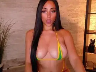 Cupcake-izzy  live sex cam