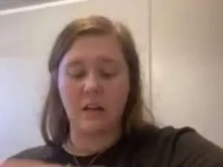 Ezriellewittakur  live sex cam