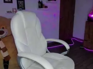 Tifannymonroe1  live sex cam
